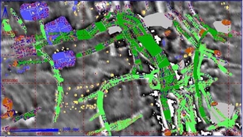 With superimposed digitised plan of excavated features