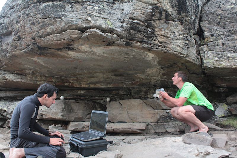 Scanning the shelter